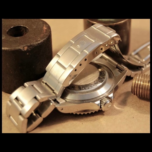 SOLD***Rolex Seadweller 16600***SOLD - Picture 7 of 13